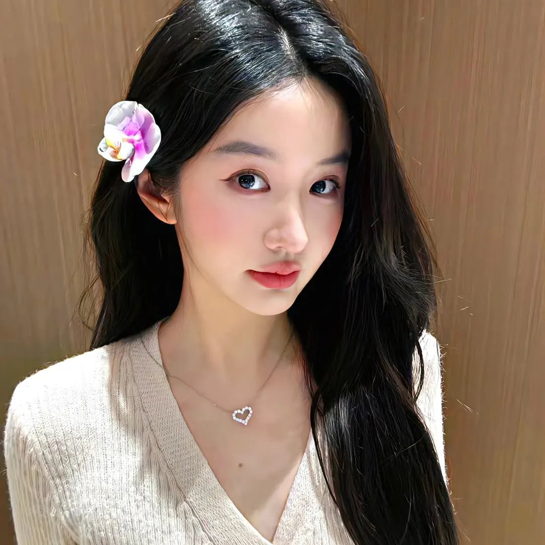 正是青春璀璨时